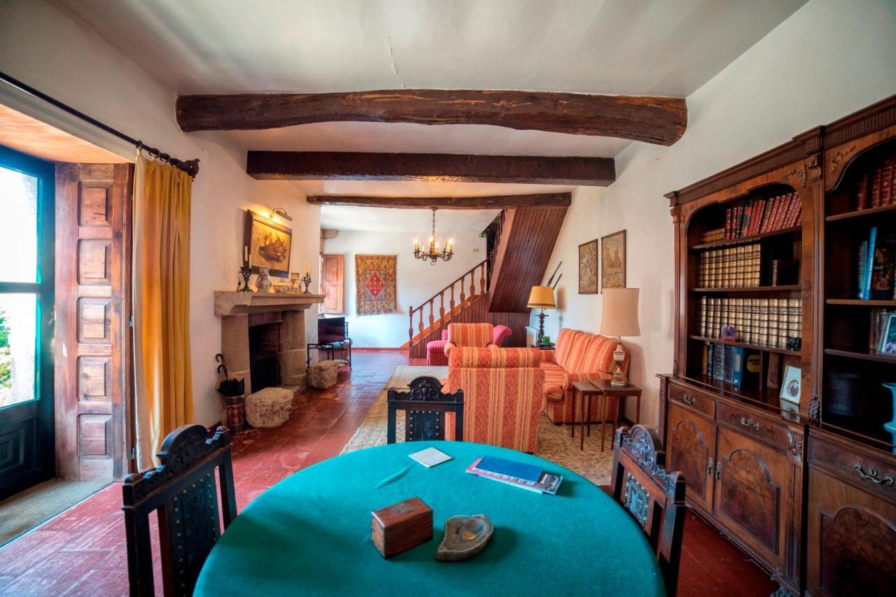 Bed and Breakfast Casa Dos Assentos De Quintiaes Барселуш Экстерьер фото