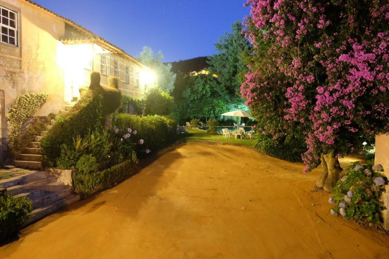 Bed and Breakfast Casa Dos Assentos De Quintiaes Барселуш Экстерьер фото